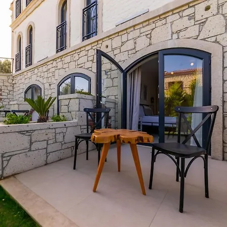 Cemal Alaçati Butık Hotel *