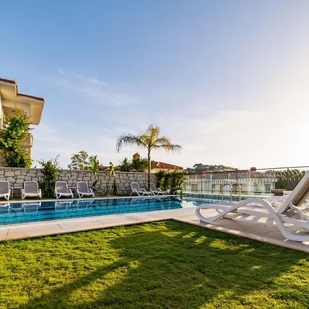 Cemal Alaçati Butık * Alacati