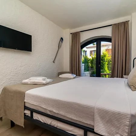 Cemal Alaçati Butık * Alaçatı