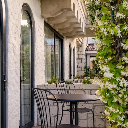 Hotel Cemal Alaçati Butık *