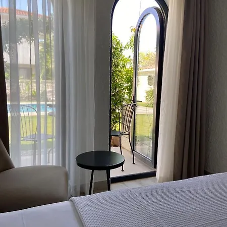 Cemal Alaçati Butık * Alaçatı